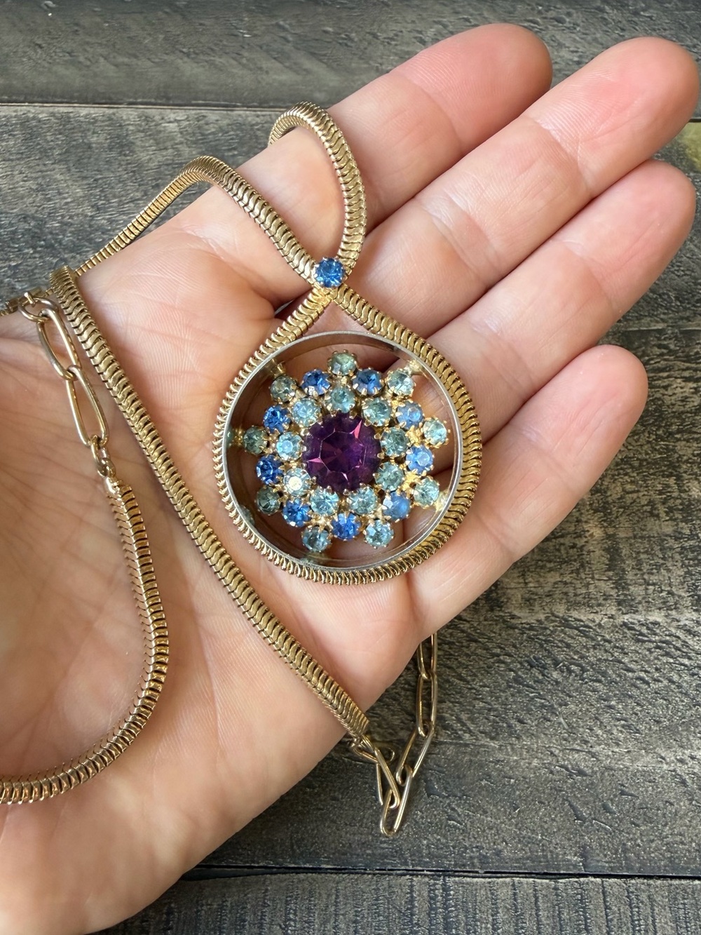 Rare HOBÉ Vintage Shadowbox Pendant Necklace